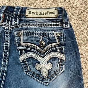 Rock Revival jeans.. Everly.. 24/30.. mid-rise skinny